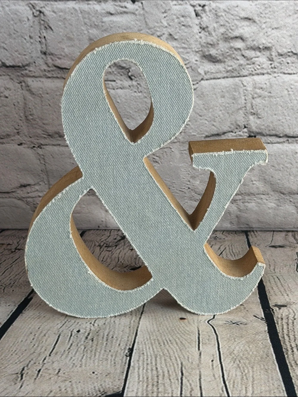 Decorative Ampersand Accent‎ in Light Denim Blue
